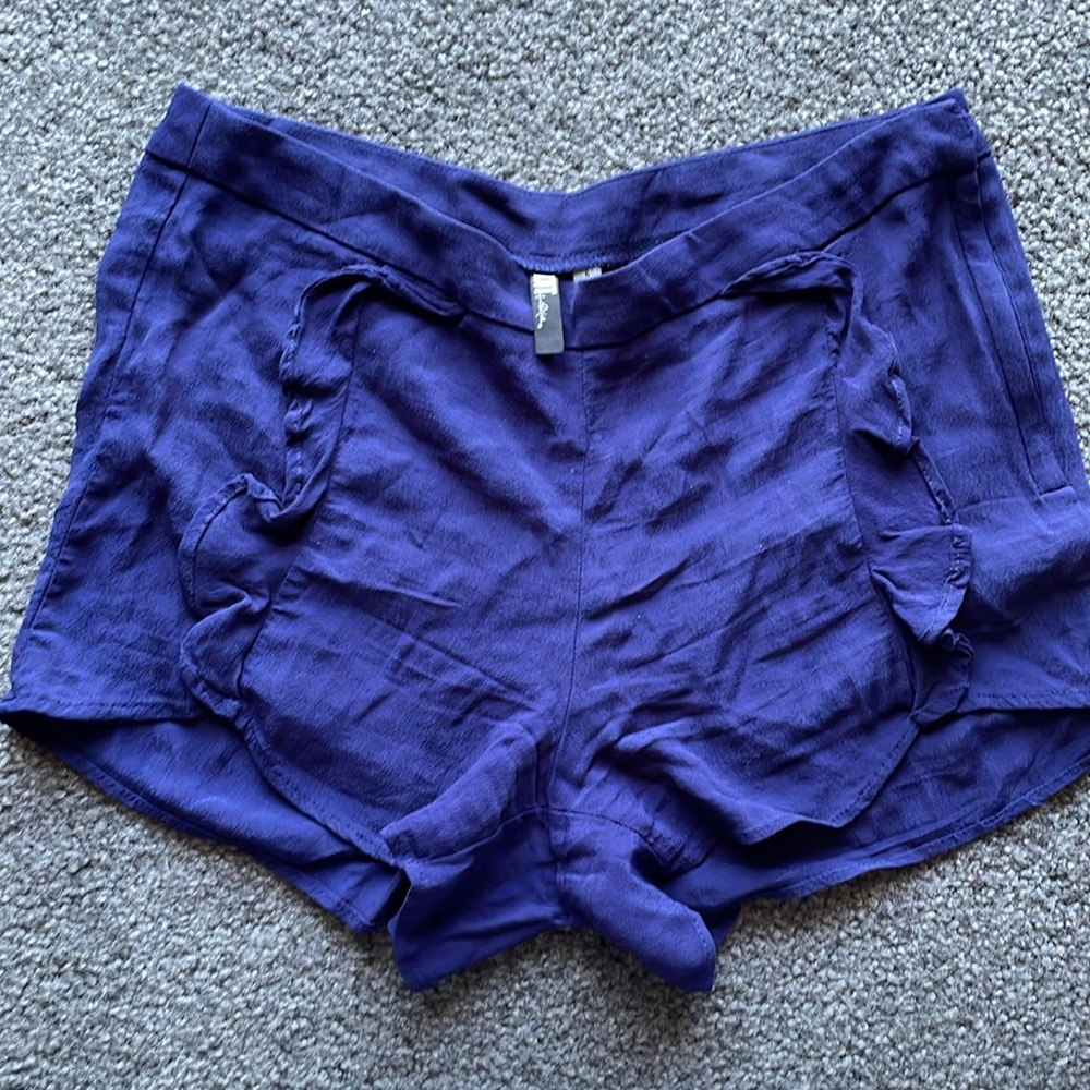 Kut from the Kloth shorts with ruffle detail